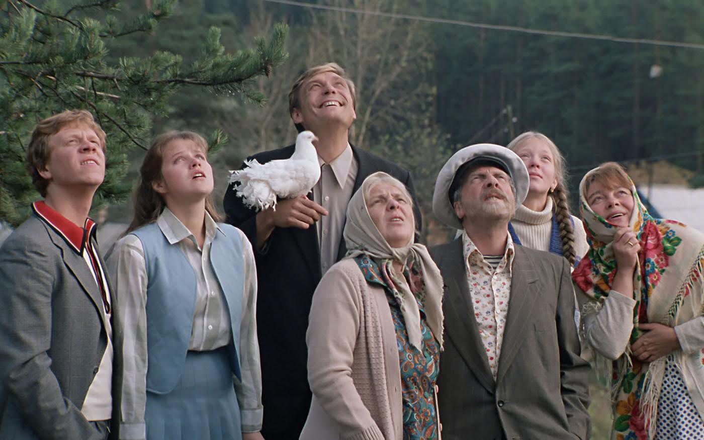 10 лучших советских фильмов про деревню - OKKOLOKINO