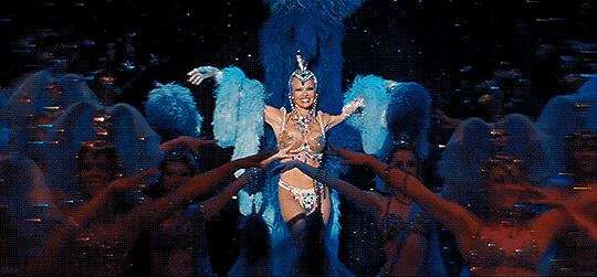 Робкая и беспорядочная драма: Зрители и критики о фильме «Шоугерл» c Памелой Андерсон