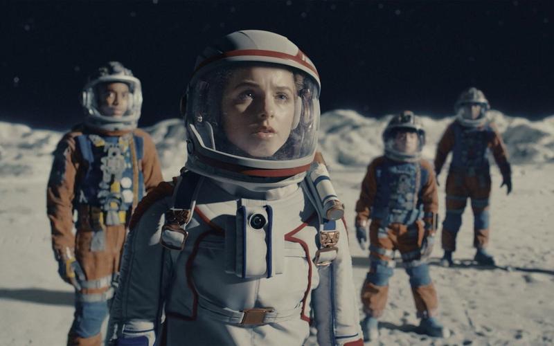 Трейлер фантастики «Кратер»: Дети гуляют по Луне
