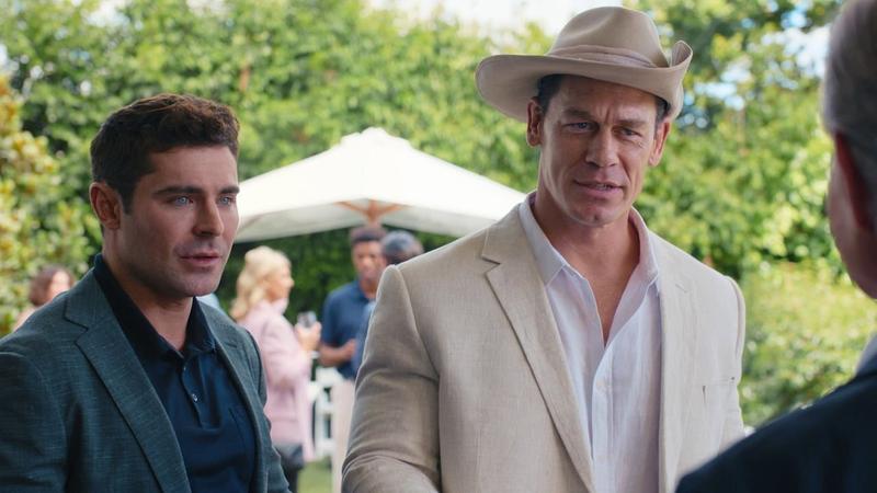 Трейлер «Рики Стэники»: Зак Эфрон нанимает Джона Сину на роль фальшивого друга