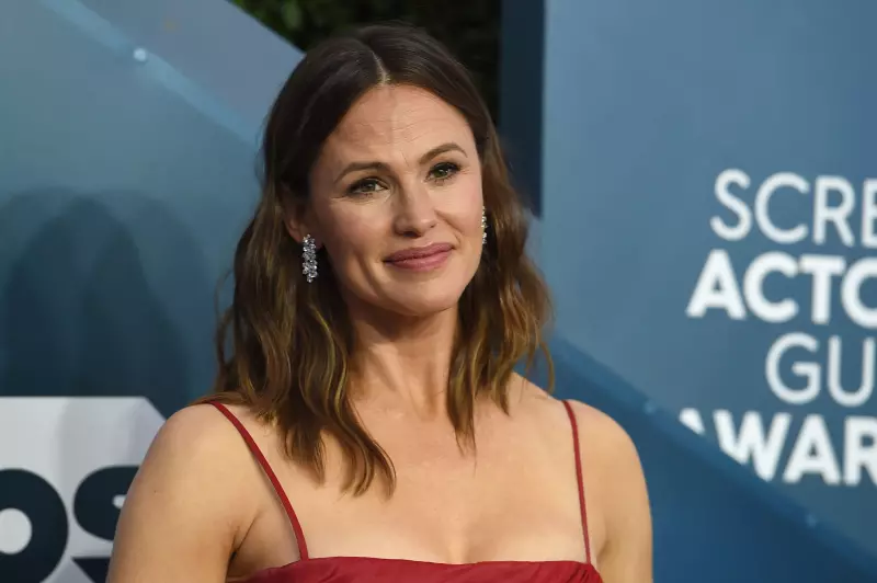 Дженнифер Гарнер сыграет главную роль в фильме Бена Аффлека «Животные»