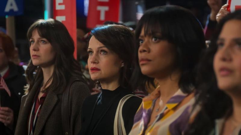 Трейлер сериала «Девочки в автобусе»: Журналистки освещают крах демократии