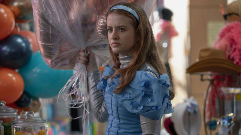 Трейлер второго сезона «Экстраординарной»: Жизнь без суперспособностей