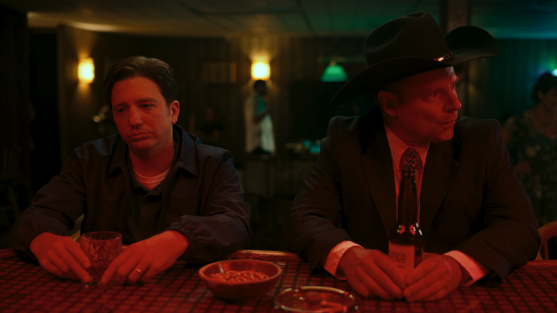 Трейлер фильма «Ларой, Техас»: Стив Зан и Джон Магаро в мире криминала