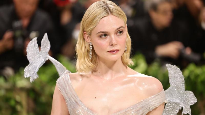 Эль Фаннинг планирует сразиться с Хищником