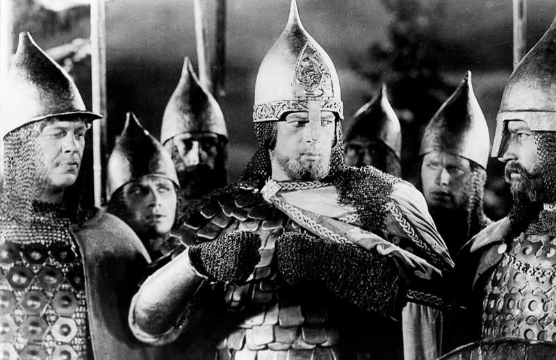 Правительство предложило Союзу кинематографистов снять ремейки фильмов Эйзенштейна и Герасимова