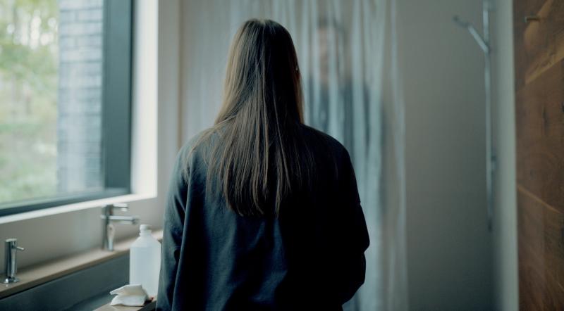 Трейлер фильма «Верующий»: Лидер культа нападает на писательницу