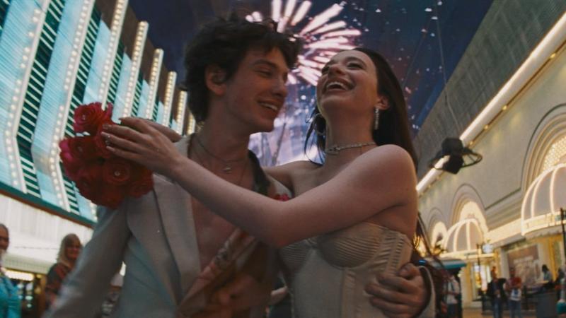 «Анора» Шона Бэйкера откроет кинофестиваль «Маяк-2024»