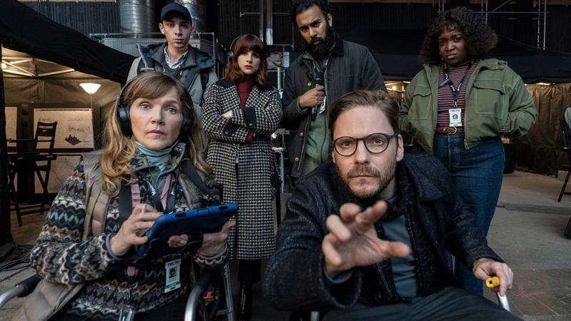 Тизер-трейлер сериала «Франшиза»: Ад на съемках супергеройского блокбастера