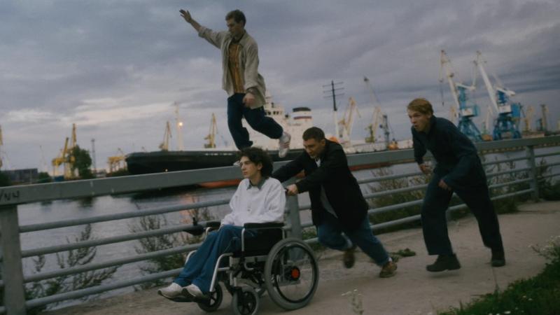 Лечим проблемы как умеем: График выхода эпизодов сериала «Фарма»