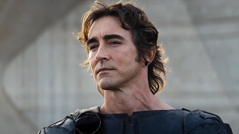 Ли Пейс сразится с Гленом Пауэллом в ремейке «Бегущего человека»