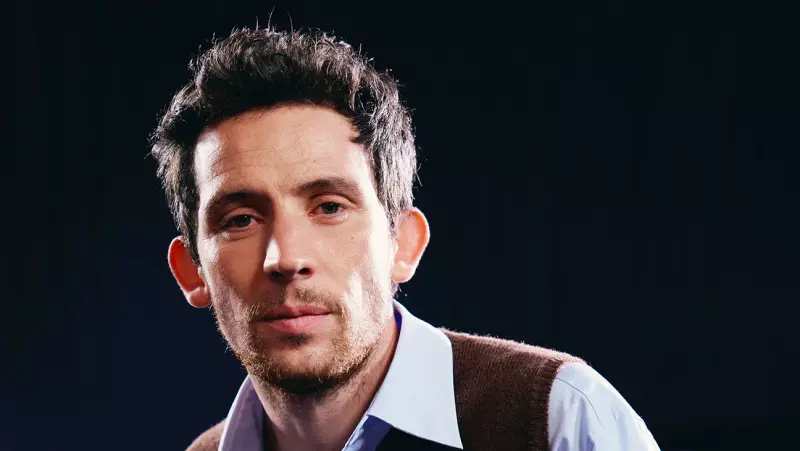 THR предсказывает, что Джош О'Коннор станет следующим Джеймсом Бондом