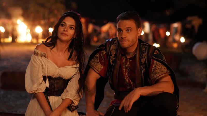 Новый трейлер комедии «Холоп. Великолепный век»: Керема Бюрсина учат жизни