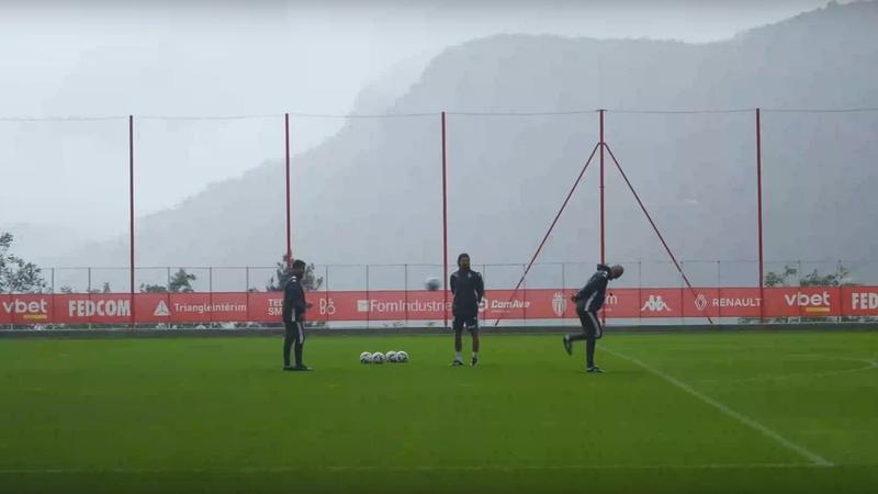 В Okko стартовал документальный сериал о российских футболистах «Западная трибуна»