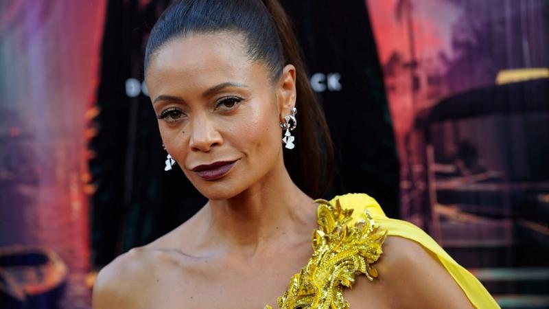 Тандиве Ньютон присоединилась к актерскому составу комедийного ремейка «Анаконды»