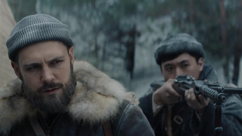 Финальный трейлер «Красного шелка» с Милошем Биковичем: Гонки на поездах