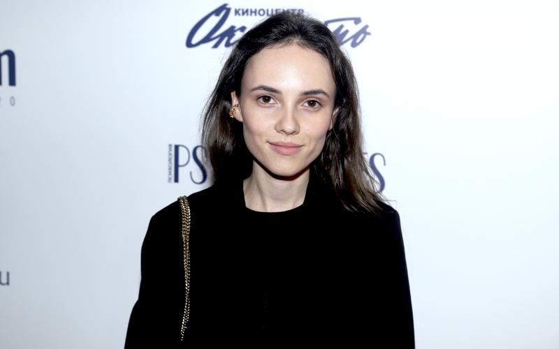 Куда пойти на свидание 8 марта? Советуют звезды сериалов Okko