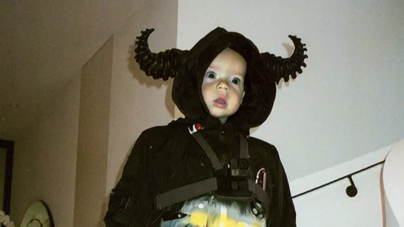 «Вторжение младенцев» Хармони Корина выйдет 21 марта в онлайне