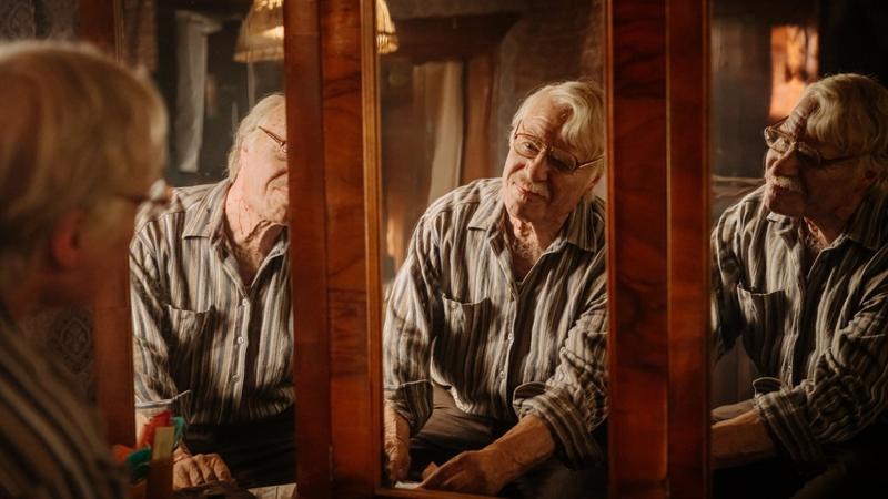 Комедия «Батя 2. Дед» заработала в российском прокате первый миллиард рублей