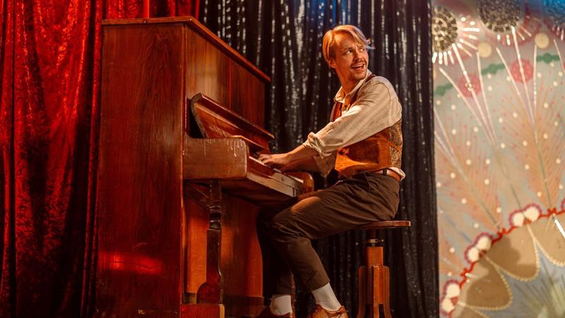 Новый трейлер «Плагиатора» с Романом Евдокимовым: Любовь, песни и путешествия во времени