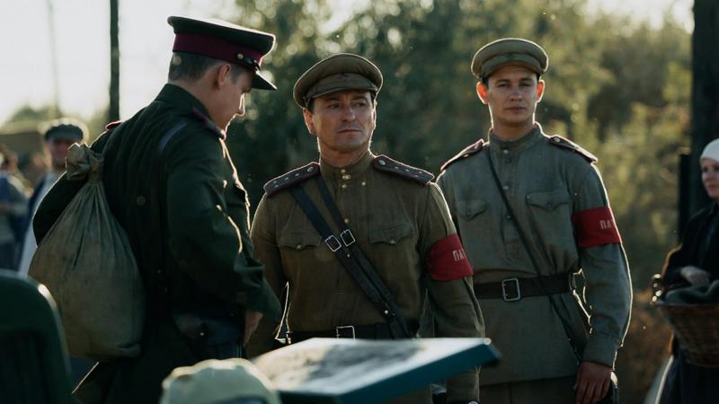 Трейлер фильма «Август»: Сергей Безруков и Никита Кологривый ищут врагов в лесу