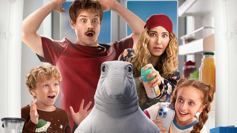 Пришелец в Okko: Объявлена дата онлайн-премьеры семейной комедии «Ждун»