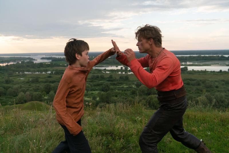 Трейлер фильма «Волчок»: Евгений Ткачук защищает юного дворянина