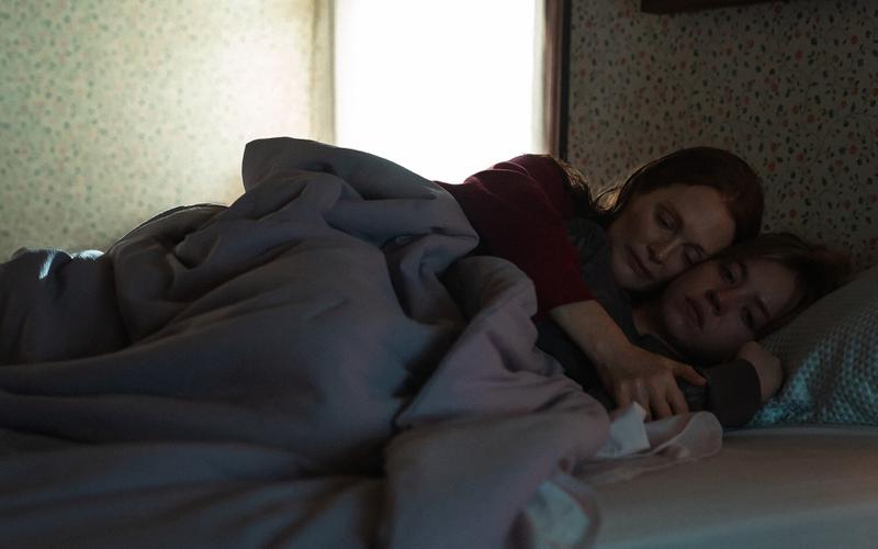 «Долина эха» с Джулианной Мур и Сидни Суини: В ответе за дочь и лошадей