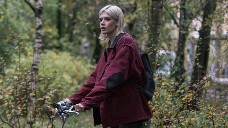 Тизер-сцена сериала Okko «Фейк»: Анастасия Красовская становится жертвой киберсталкера