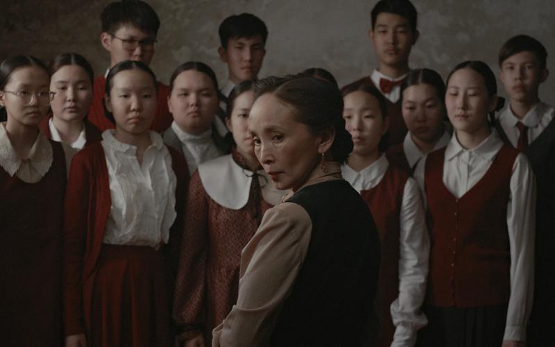 Якутская драма «Белый пароход»: Шаманка, лед и мужчины в спячке