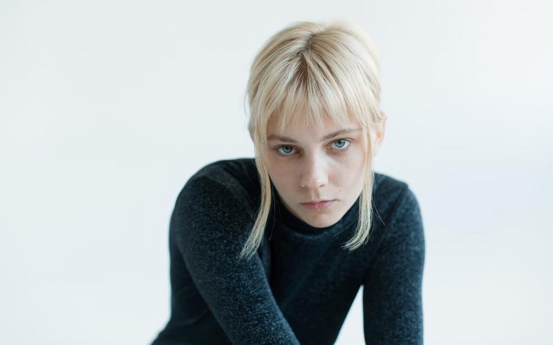 «Моя героиня столкнулась с тотальной потерей контроля»: Интервью с Дашей Верещагиной из сериала «Дыши»