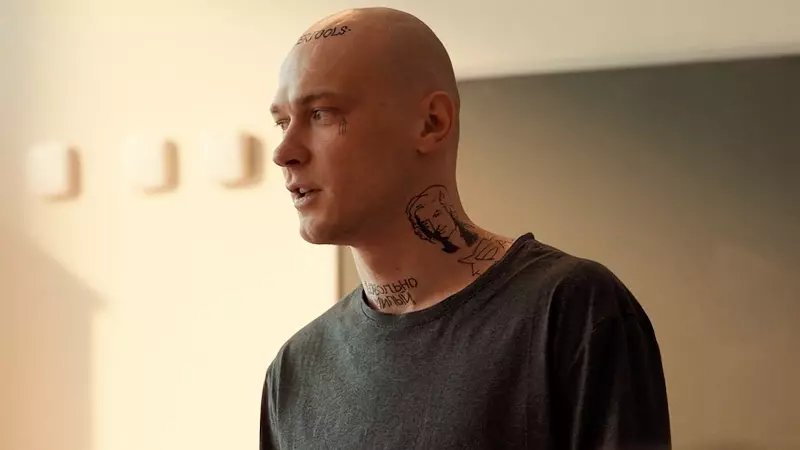 Юра Борисов и Полина Денисова записали кавер песни «Немерено»