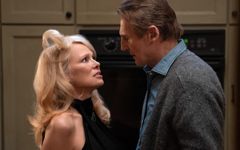 Животворящий гэг: «Голый пистолет» с Лиамом Нисоном и Памелой Андерсон