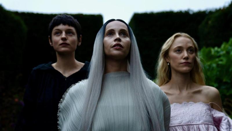 Тизер-трейлер фильма «100 ночей героя»: Николас Галицин пытается соблазнить Майку Монро