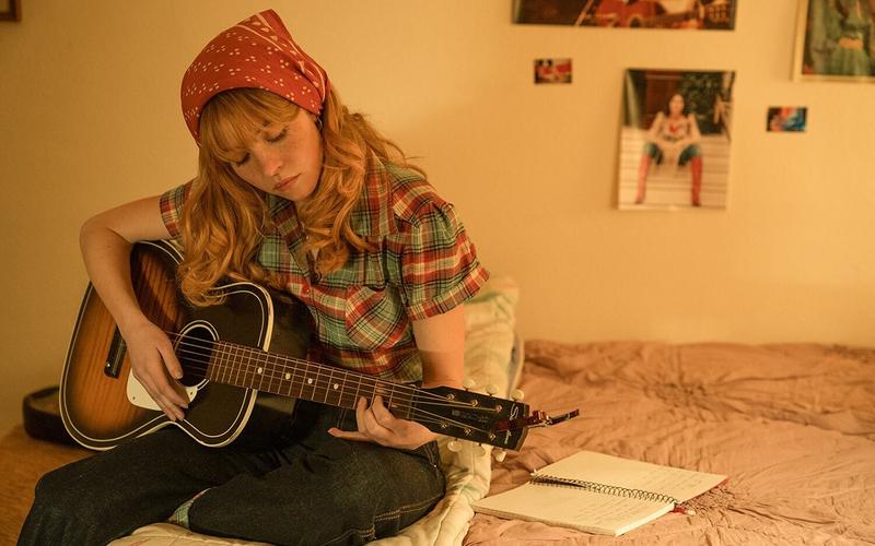 «Голый пистолет», «Государственный гимн» и «Орудия»: 10 главных онлайн-премьер сентября