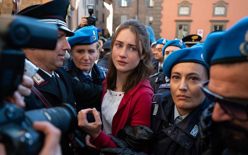 Воспоминания об убийстве: Стоит ли смотреть сериал «Запутанная история Аманды Нокс»