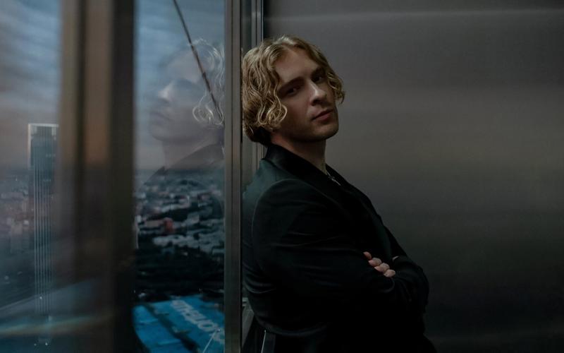 Лифт на эшафот: Егор Крид в триллере «Вниз»