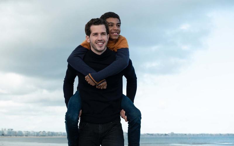 Экранизация Булычёва, Юра Борисов в такси и Робби Уилльямс: Фильмы, которые можно эксклюзивно посмотреть в Okko