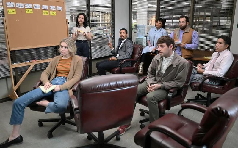 Кто сыграл в сериале «Газета»: Звезда «Из машины», главный бухгалтер «Офиса» и стендаперы