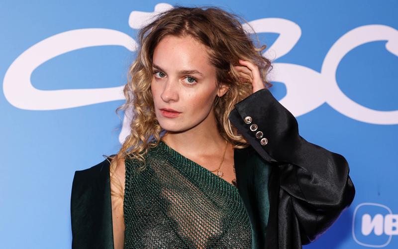 Любительница кайтсерфинга, подруга супергероя и тату-мастерица: Фильмы и сериалы с Анной Завтур