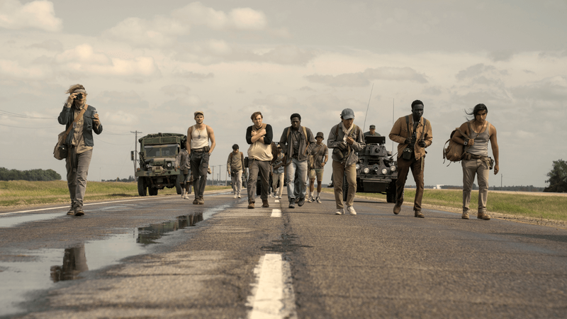 В российский прокат вышел триллер «Долгая прогулка»