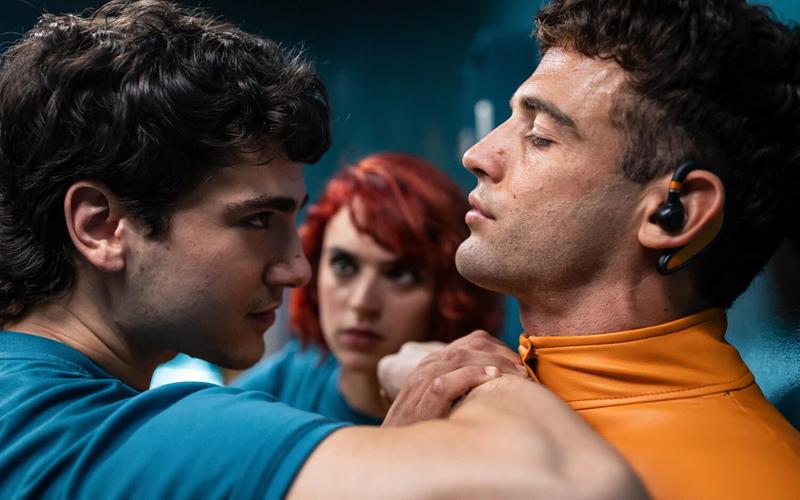 Каким получился испанский сериал «Бункер для богачей»: Крутое пике