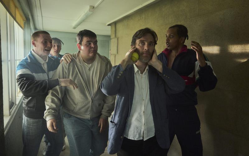 «Дом динамита», «Стив», «Школьный автобус»: 10 главных онлайн-премьер октября 2025 года