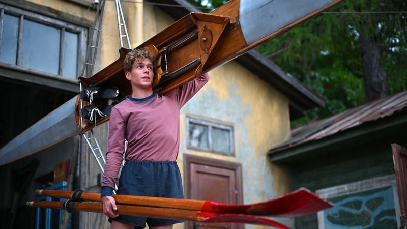 Спортивная драма «Первый на Олимпе» стартовала в российском прокате