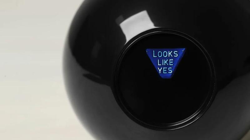 М. Найт Шьямалан поставит сериал об игрушечном шаре с предсказаниями