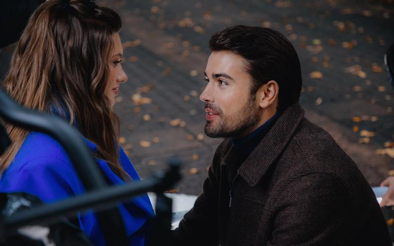 О чём был первый сезон сериала «Постучись в мою дверь в Москве»?