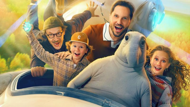 Постер семейной комедии «Ждун 2»: Новые приключения с забавным пришельцем