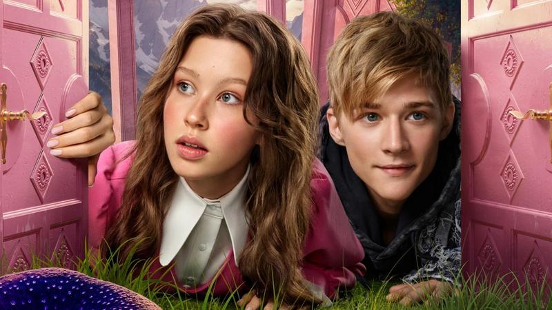 В российских кинотеатрах начались показы «Алисы в Стране чудес» с Анной Пересильд