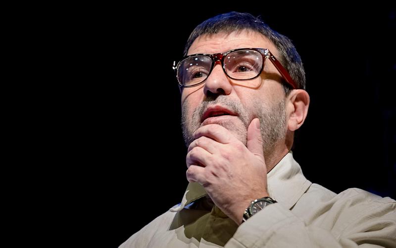 Монологи о жизни и путешествие на Марс: 10 спектаклей Евгения Гришковца, которые можно посмотреть онлайн