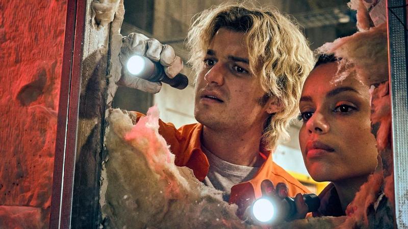 Русский тизер-трейлер «Заразы» с Лиамом Нисоном и Джо Кири: Грибок-паразит захватывает мир